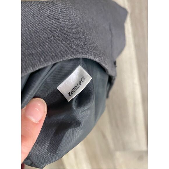 Ann Taylor Loft Grey Pencil Skirt with Back Pleating, Pockets! Size 6 - Picture 6 of 9